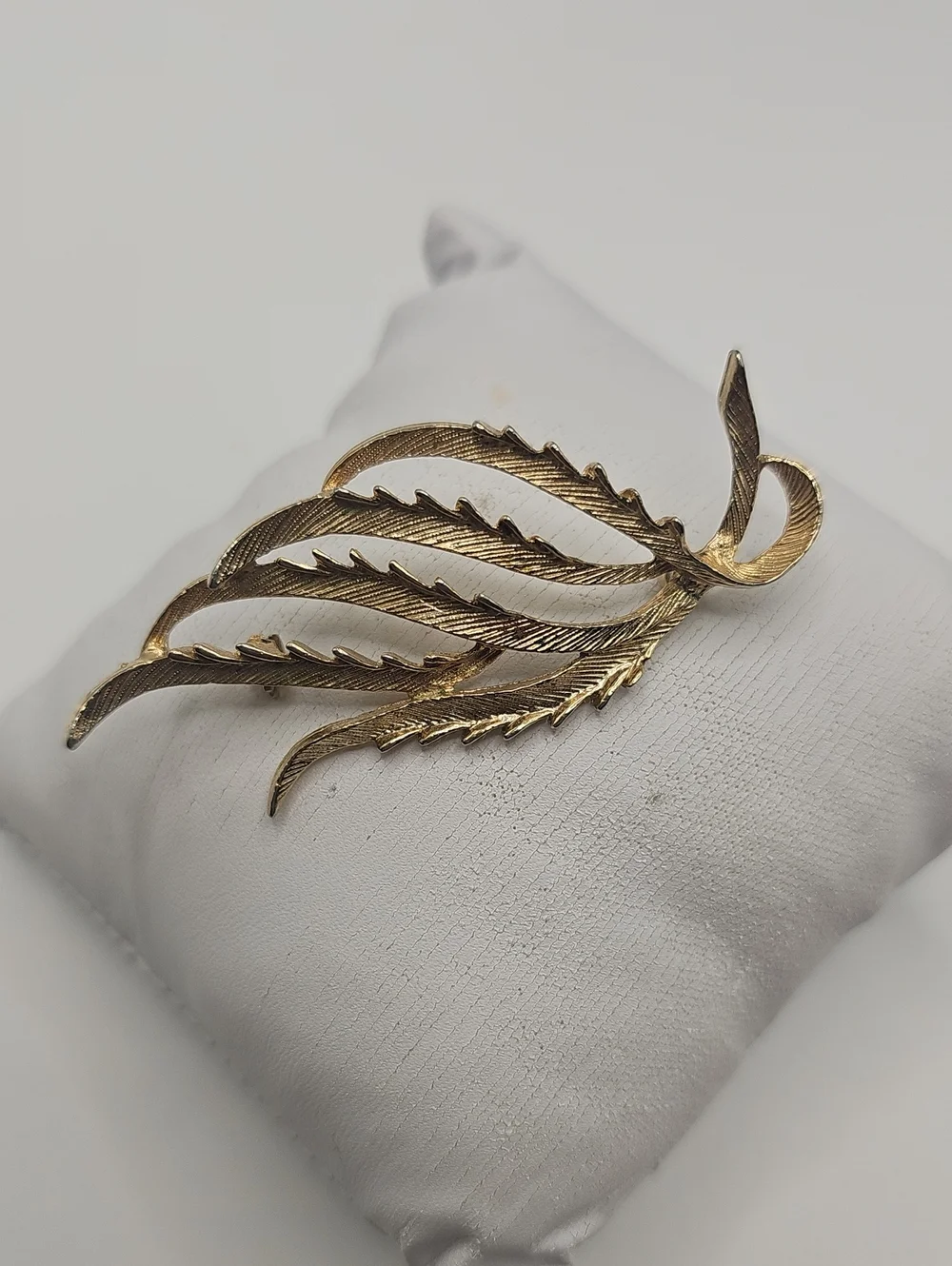 Sara Cov Vintage Gold Leaf Statement Brooch - Elegant Women's Jewelry